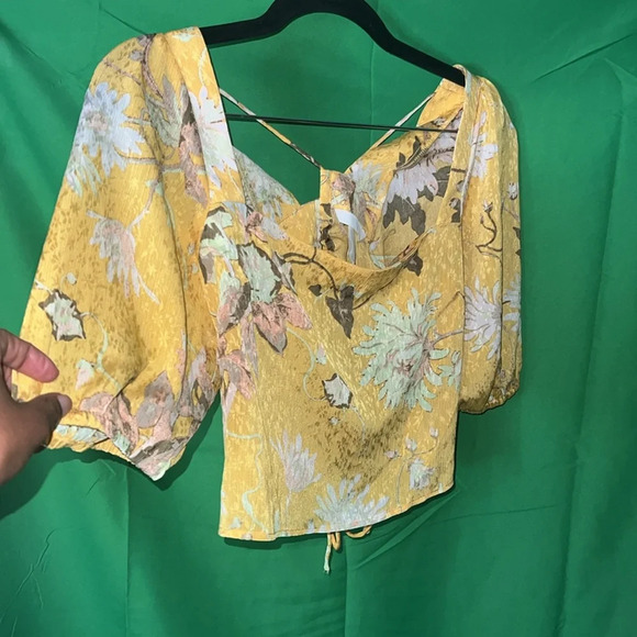 NWT H&M Blouse size Small - Picture 2 of 6